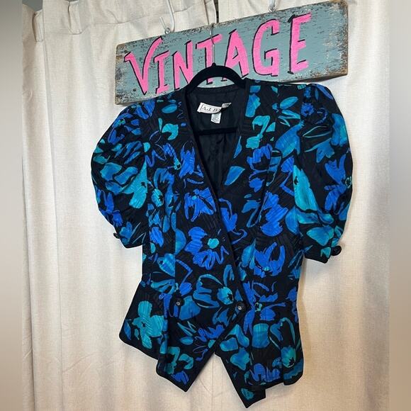 Vintage 80s Silk Floral Blue and Black Blazer with Rhinestone Button and Bow 1 - Picture 11 of 15